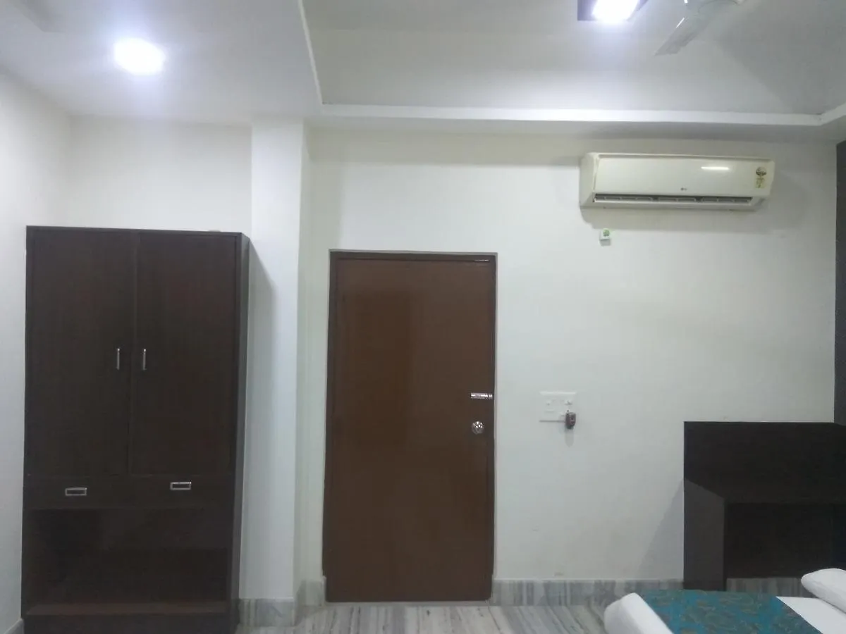 Hotel Prema Palace Agra
