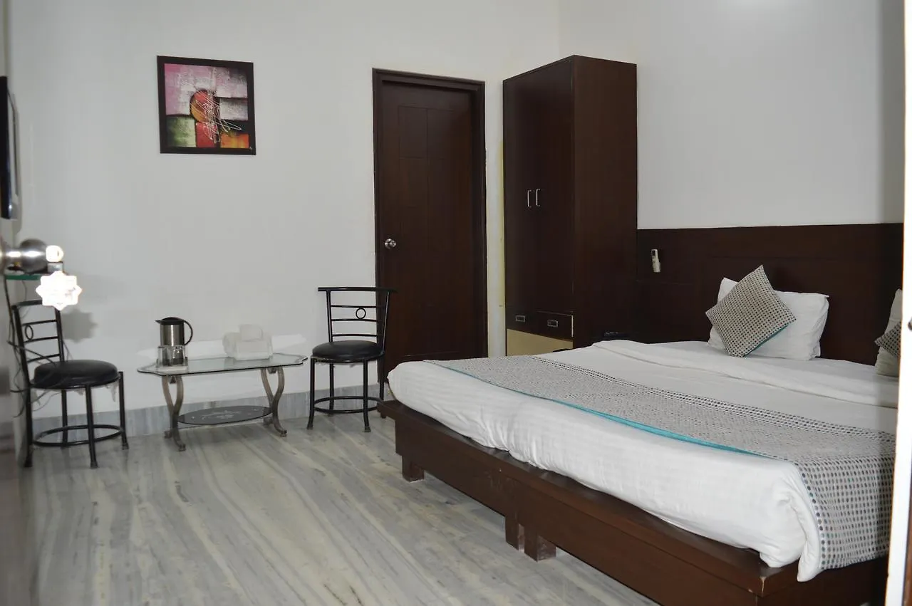 Hotel Prema Palace Agra